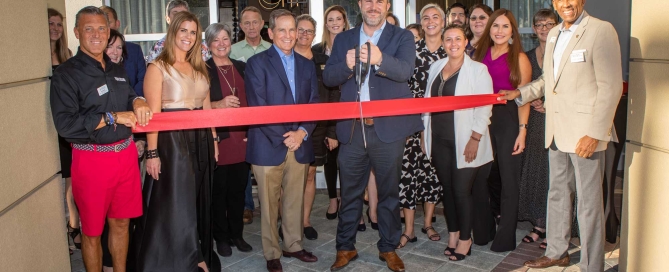 Edge Success Showroom Opening Group photo cutting ribbon